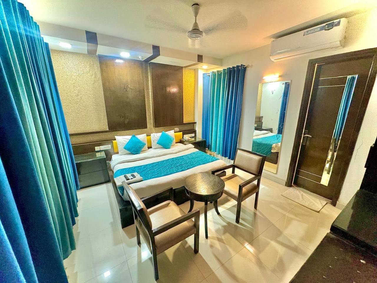 Hotel Delhi Pride, Karol Bagh エクステリア 写真